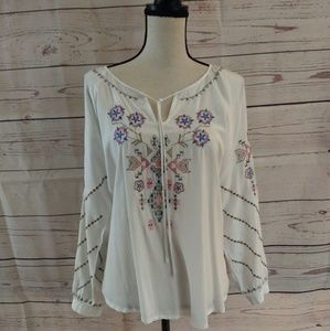 Solitaire White Embroidered Aztec Peasant BoHo Top
